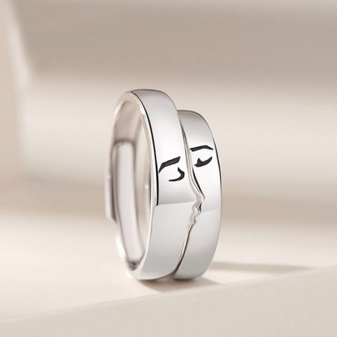 (image for) Matching Kissing Rings for Boyfriend and Girlfriend